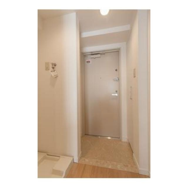 ベルヴュコート中野本町の玄関|※写真は同タイプ住戸です。