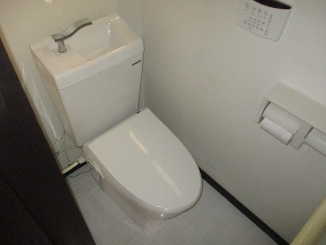 津山邸のトイレ