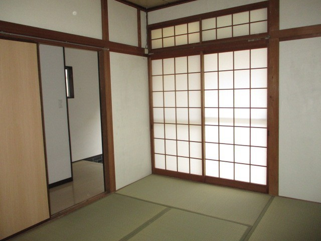 津山邸の居間・リビング