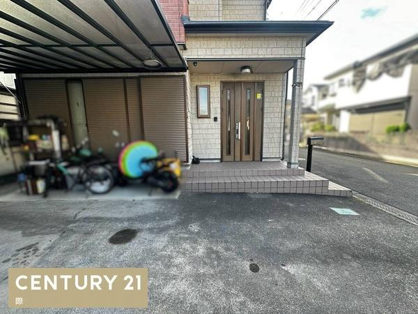 和歌山市紀三井寺　中古戸建の玄関