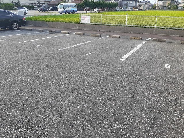 ハイフォーレストの駐車場|駐車場に車を止められます