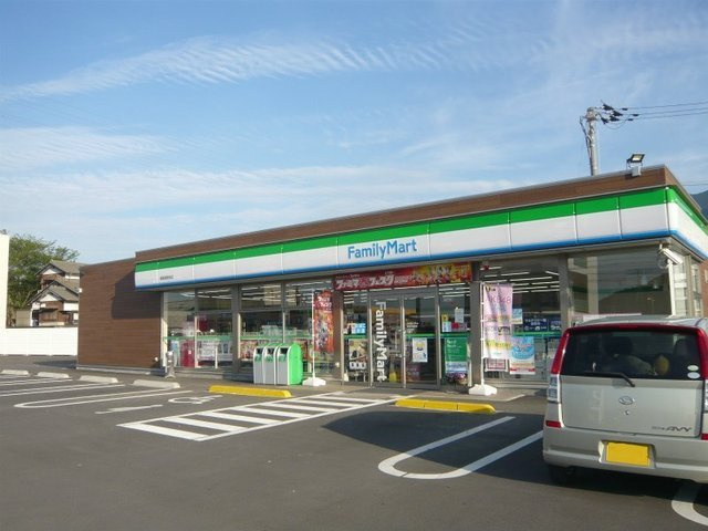 フロイデ　ＫＡＮＡＧＥＮ　Ⅲの周辺|ファミリーマート新居浜萩生店様まで60m