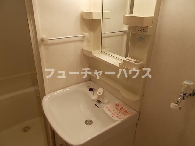 コートライブリーＮⅡの洗面所