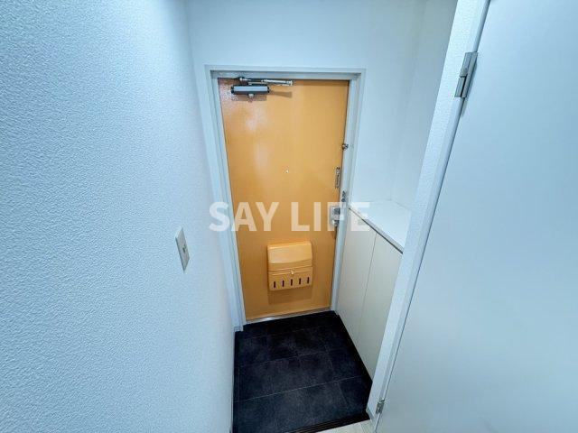 グランドハイツヤマダの玄関
