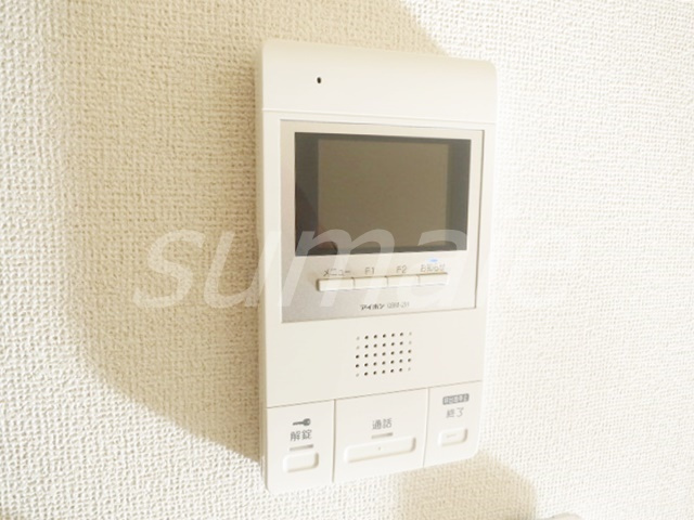 フォーシーズン西が丘のセキュリティ|モニタ付インターホンです☆
