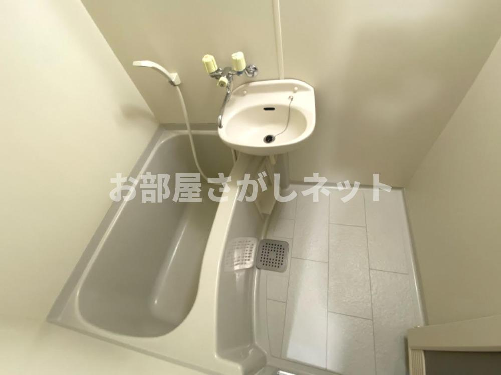 フローラルハイツ【おとり物件なし】#学生・社会人にオススメ！初期費用分割払いOK！の浴室