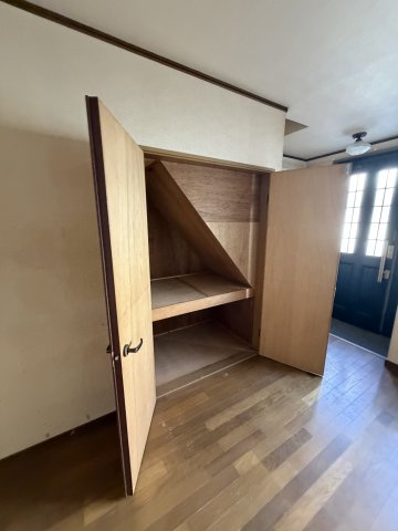 戸建て(須磨区戎町5-3-3)の収納