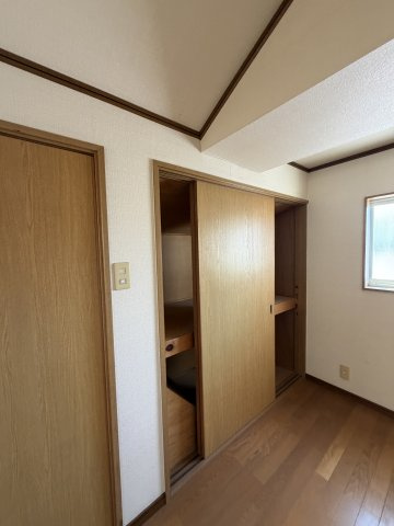 戸建て(須磨区戎町5-3-3)の収納