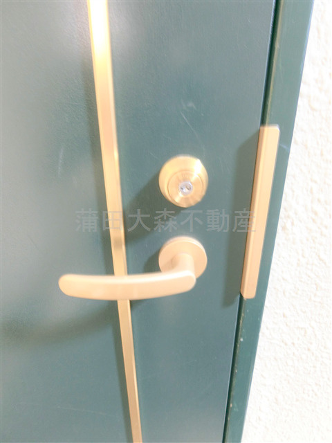 KSビル西糀谷の玄関