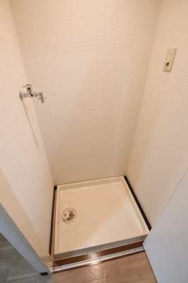 【設備】 | ルナアークファースト | 室内洗濯機置き場