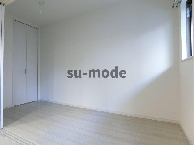 アヴェニール千里丘東の洋室