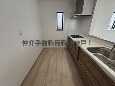 【キッチン】 | 神戸市須磨区東落合3丁目　新築戸建　仲介手数料無料！ | お料理しやすいキッチンです