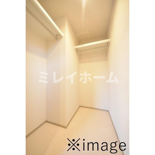 グローリオシェルト大崎の収納|同建物内別のお部屋の参考写真になります。
