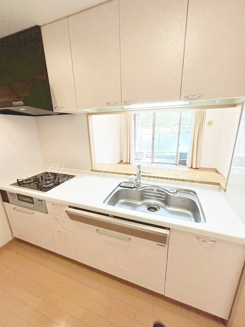 藤沢市鵠沼花沢町の賃貸マンションのキッチン