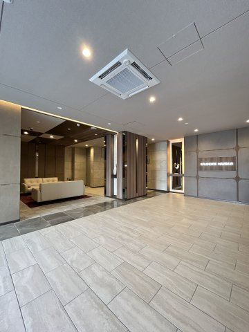 スプランディッド難波Ⅶのロビー
