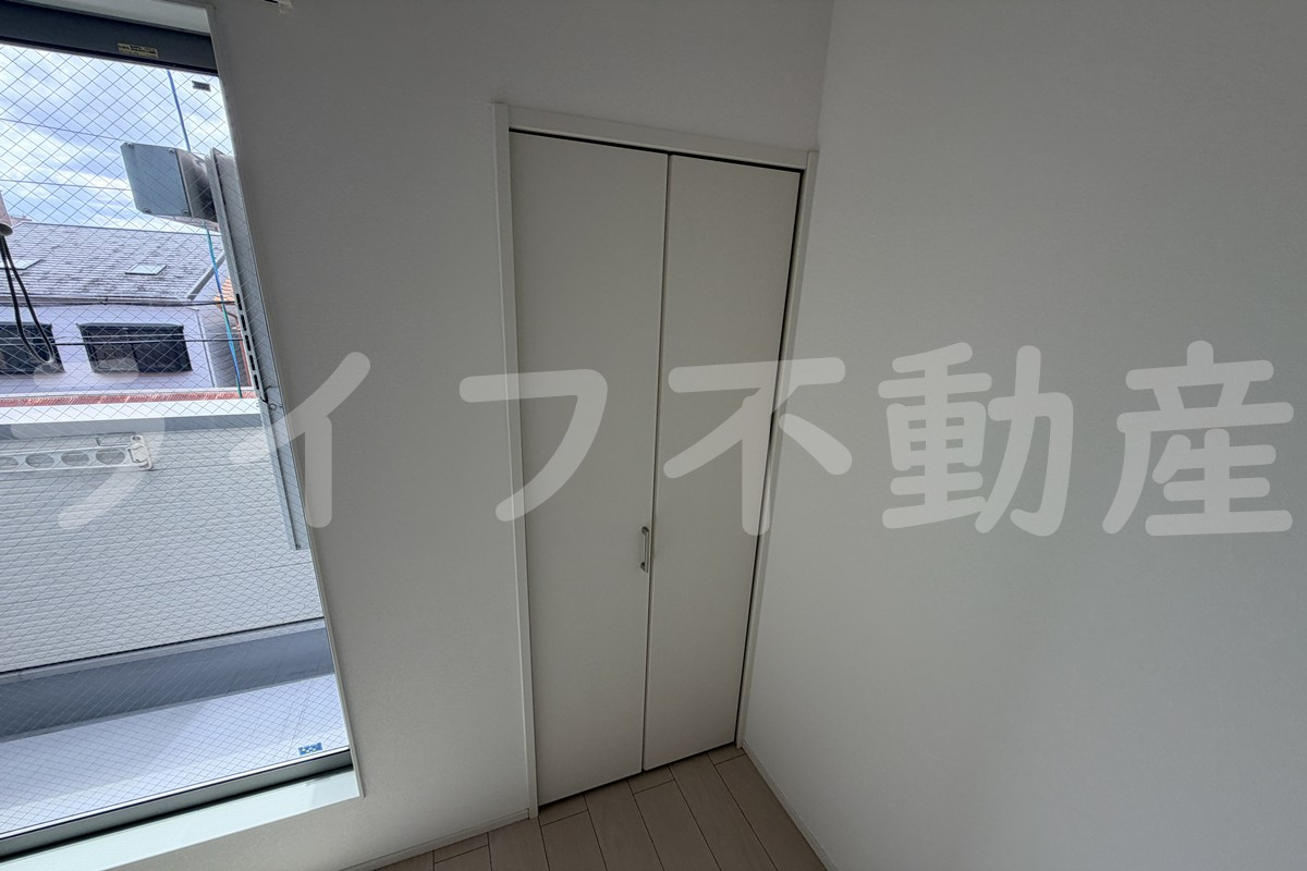 La Fiore Hana 仲介手数料無料の収納|こまごまとしたものを収納できそうですね