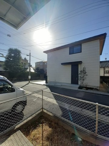 エルディム広田のバルコニー|外からの目が気にならないバルコニーで洗濯物が干せます