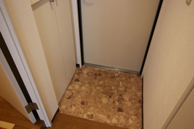 ソレイユ本牧の玄関