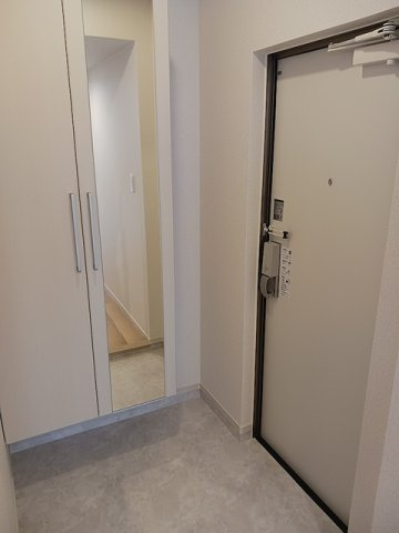 ラ・クラリテ高須の玄関|収納もある玄関です