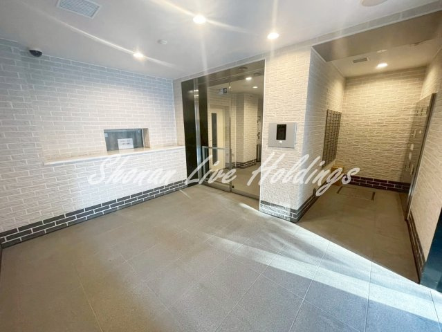ドゥーエ横濱桜木町のエントランス