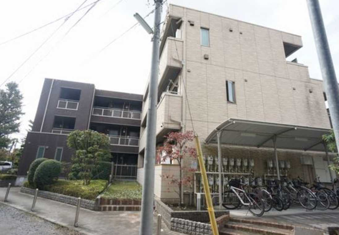 パティオ豊町　駐車場　ネット無料　シャーメゾンのその他