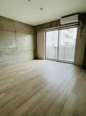 仲介手数料0！！イルソーレの居間・リビング