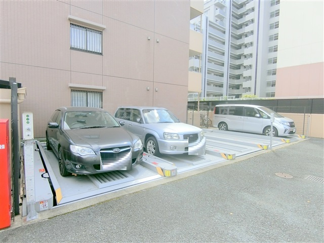 モカネスト久が原の駐車場