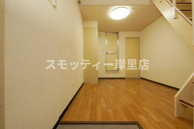 姫松マンションの居間・リビング