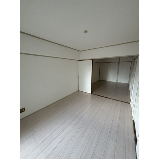 【洋室】 | かねまつ南巽マンション