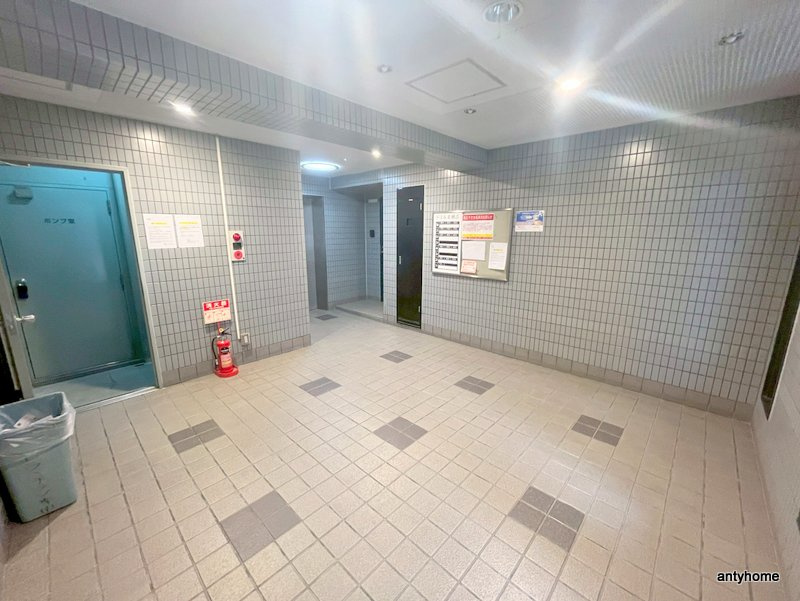 ドエル北堀江　仲介手数料無料のロビー