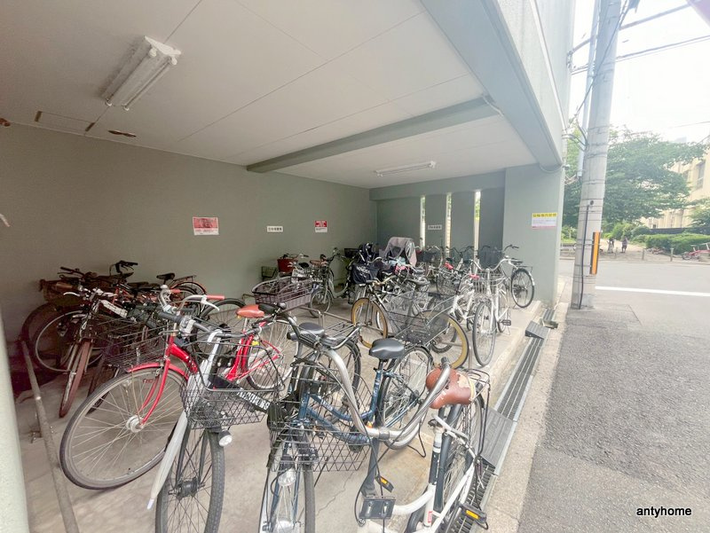 ドエル北堀江　仲介手数料無料の駐車場
