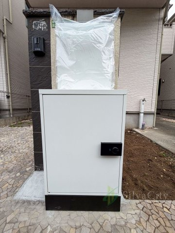 世田谷区給田4丁目の設備|宅配ボックス新設！不在時でも荷物を受け取りやすく、忙しいご家庭にも嬉しい設備です。