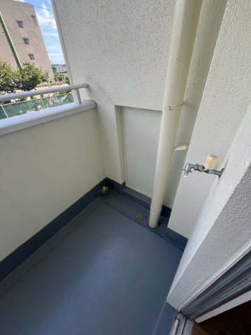 西宮市瓦林町の賃貸マンションのバルコニー