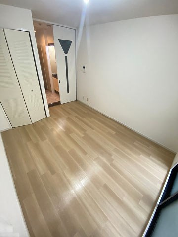 西宮市門戸荘の賃貸マンションの居間・リビング