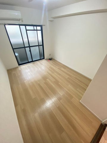 西宮市門戸荘の賃貸マンションの居間・リビング