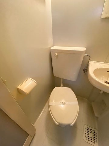 西宮市門戸荘の賃貸マンションのトイレ