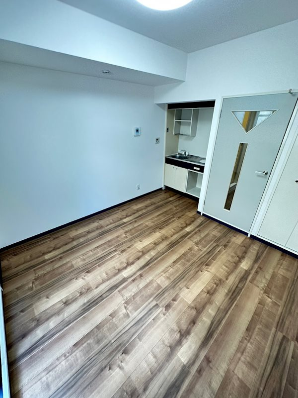 神戸市灘区桜口町２丁目の賃貸マンションの居間・リビング