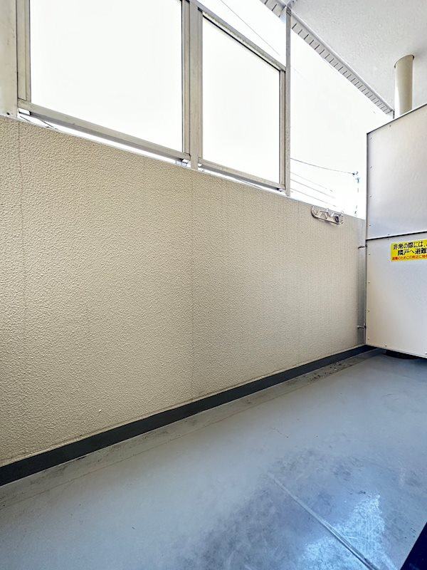 神戸市灘区桜口町２丁目の賃貸マンションのバルコニー