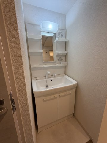 神戸市須磨区若木町１丁目の賃貸マンションの洗面所