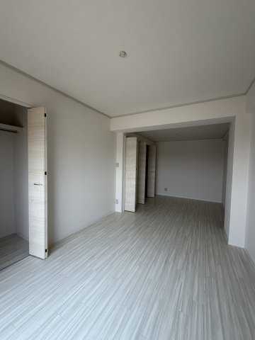 神戸市須磨区若木町１丁目の賃貸マンションの居間・リビング