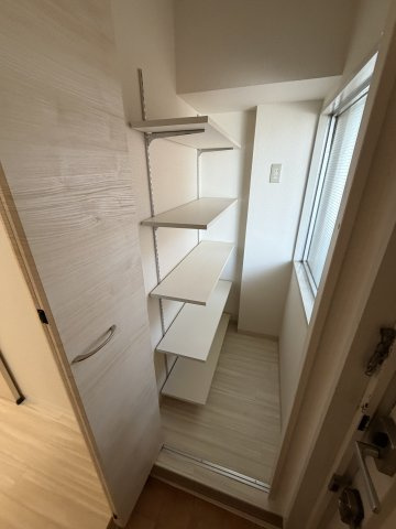 神戸市須磨区若木町１丁目の賃貸マンションの収納