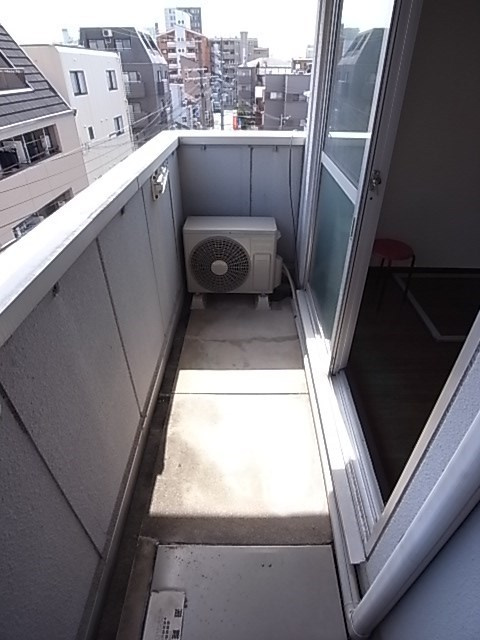 神戸市兵庫区水木通４丁目の賃貸マンションのバルコニー|暖かな日差しのふりそそぐバルコニー