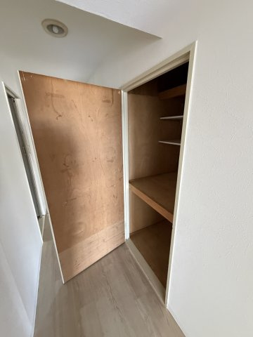 惣町サンハイツの収納
