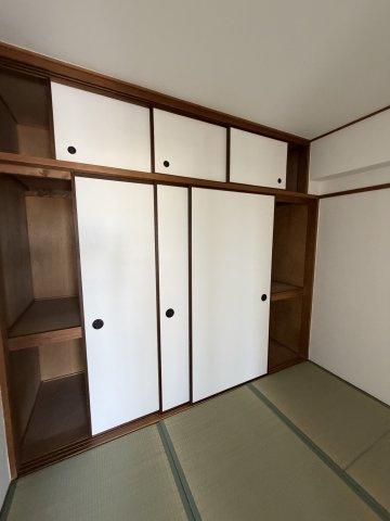 惣町サンハイツの和室