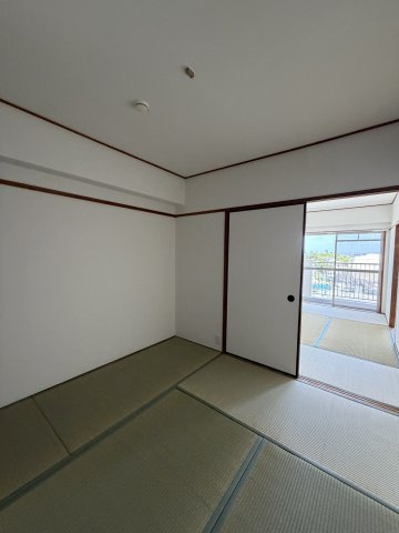 惣町サンハイツの和室