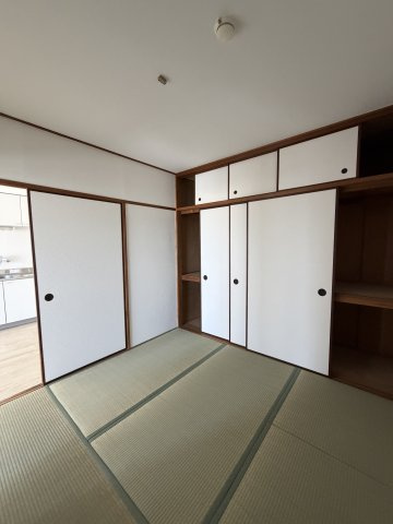 惣町サンハイツの和室