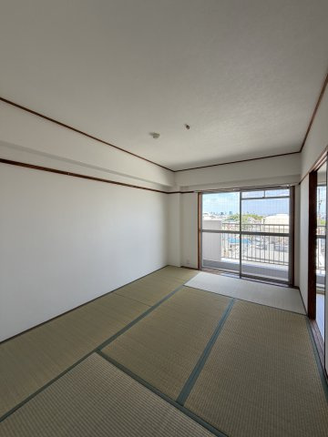 惣町サンハイツの和室