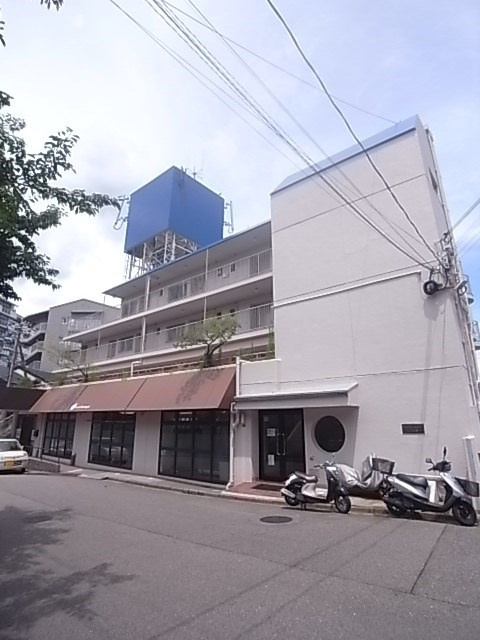 惣町サンハイツの外観