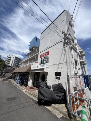 惣町サンハイツの外観