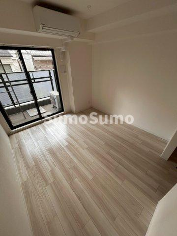神戸市兵庫区湊町４丁目の賃貸マンションの居間・リビング